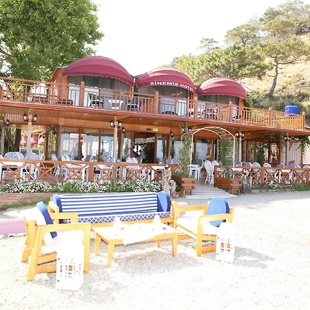 Hotel Sinemis