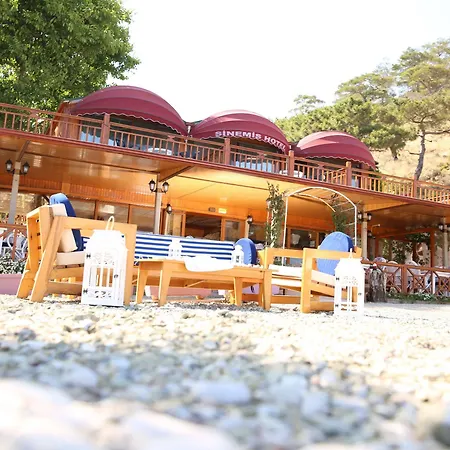 Sinemis أدراسان